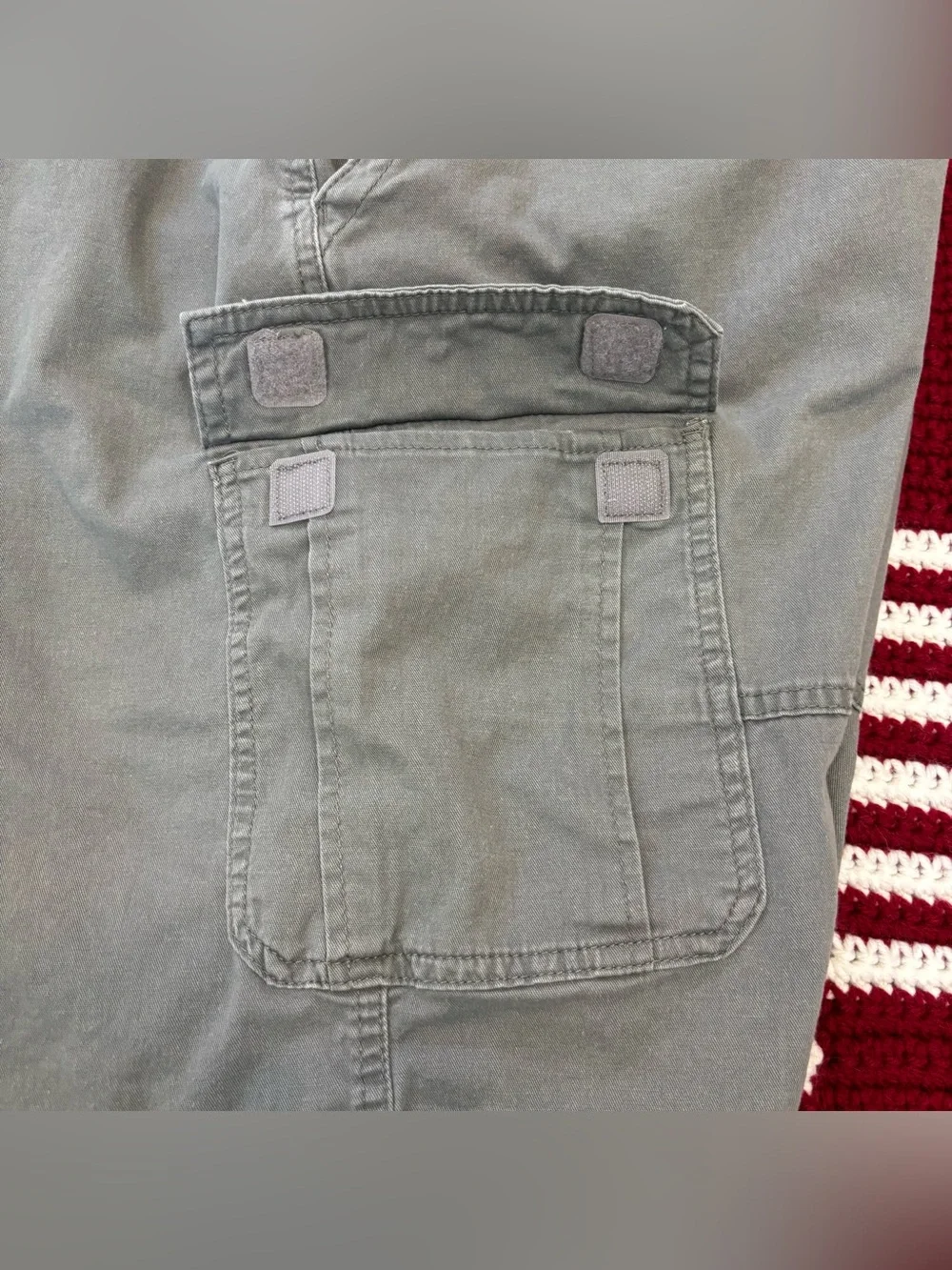 Wrangler Men’s Relaxed Fit Cargo Shorts Gray Sz 42x10, Utility Multi Pocket